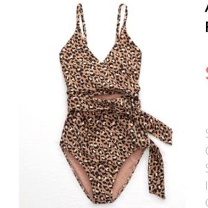 Aerie Leopard Wrap One Piece Swimsuit Size Large